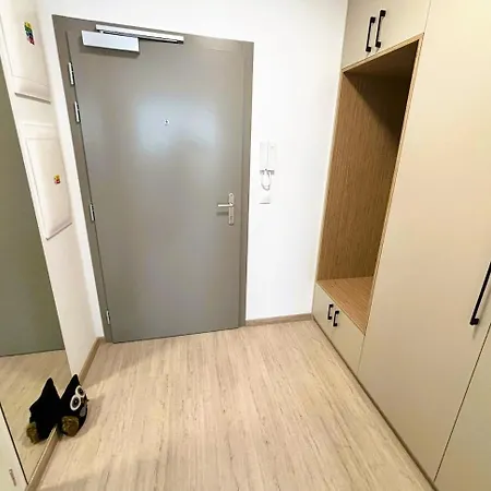 Lejlighed Luxury - 2 Min To Airport - Free Parking - Self Check In *